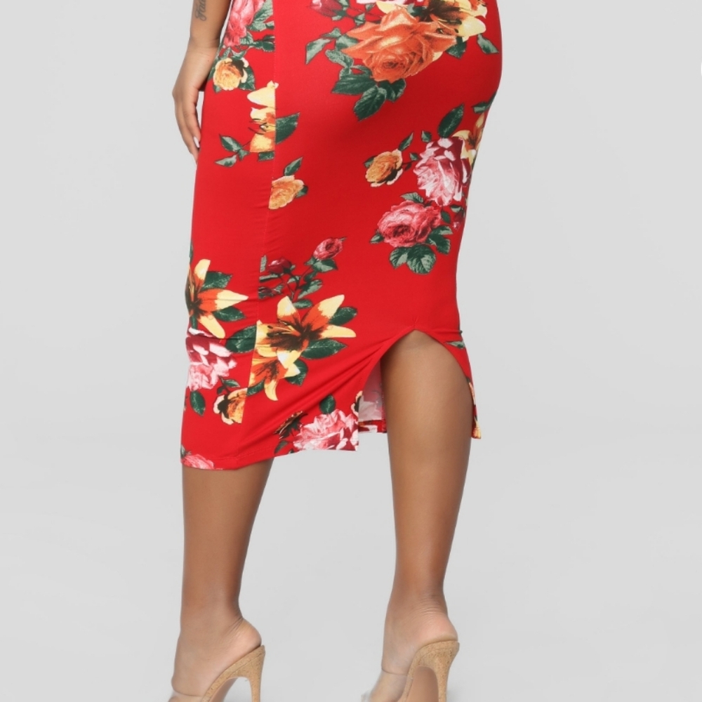Fashion Nova Red Floral Bodycon Midi Dress - Picture 2 of 4